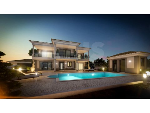 Moradia T4 em Reguengo Grande, Lourinhã