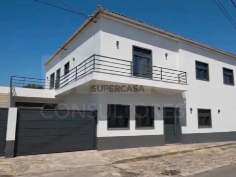 Apartamento T2 em Pó, Bombarral