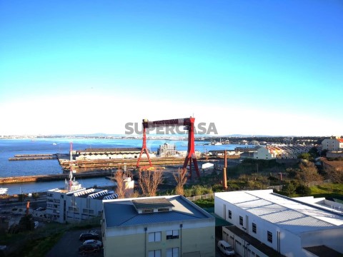 Apartamento T4 em Almada, Cova da Piedade, Pragal e Cacilhas, Almada