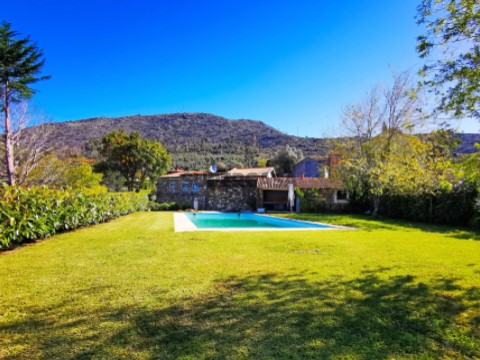 1 - Quinta em pedra com cerca de 700 m2, Alojamento local e Eventos