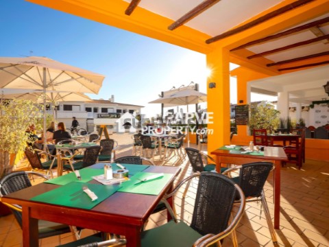 Comercial em Albufeira e Olhos de Água, Albufeira