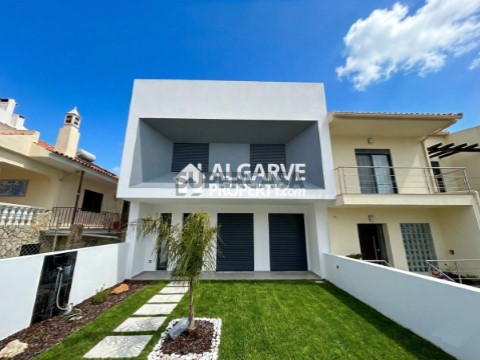 Moradia Geminada T3 em São Sebastião, Loulé