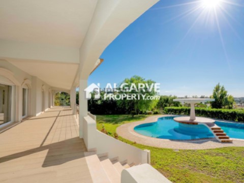 Moradia T6 em Estoi, Faro com Piscina, Vídeo