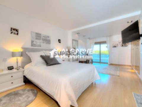 Apartamento T3 Triplex em Albufeira e Olhos de Água, Albufeira