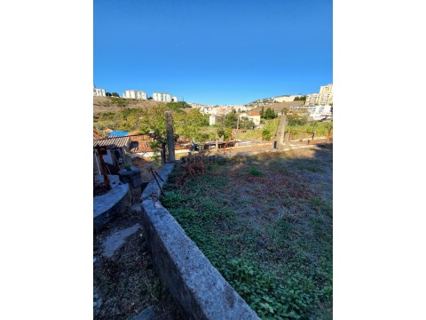 Terreno Urbanizável em Ramada e Caneças, Odivelas
