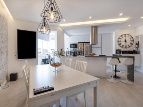 Apartamento T3 em Penha de França, Lisboa