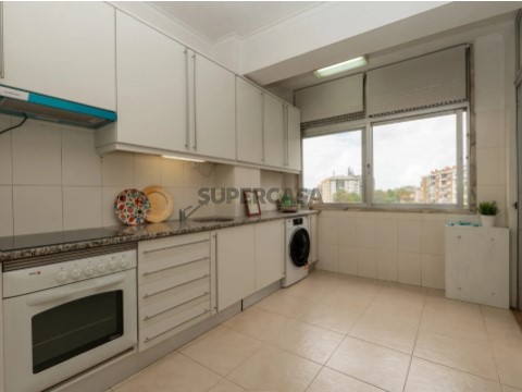 Apartamento T2 em Odivelas, Odivelas