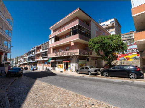 Apartamento T4 em Almada, Cova da Piedade, Pragal e Cacilhas, Almada
