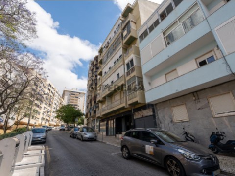 Apartamento T2 em São Domingos de Benfica, Lisboa