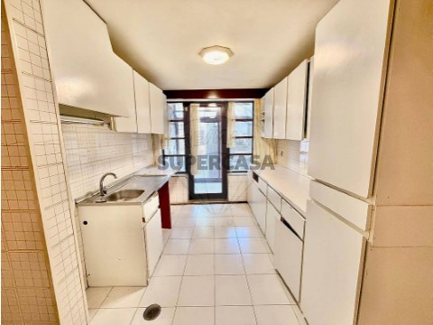 Apartamento T3 em Ramalde, Porto