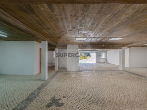 Moradia T5 em Carcavelos e Parede, Cascais