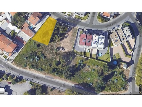 Terreno em Oliveira do Douro, Vila Nova de Gaia
