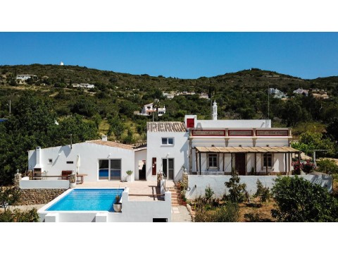 Moradia Isolada T6 Duplex em Santa Bárbara de Nexe, Faro