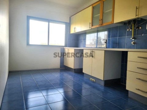 Apartamento T3 em Alenquer (Santo Estêvão e Triana), Alenquer