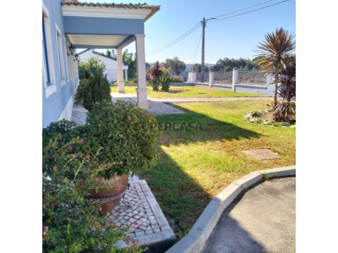Moradia T5 em Fazendas de Almeirim, Almeirim