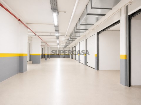 Garagem em Torres Novas (Santa Maria, Salvador e Santiago), Torres Novas