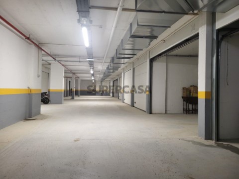 Garagem em Torres Novas (Santa Maria, Salvador e Santiago), Torres Novas