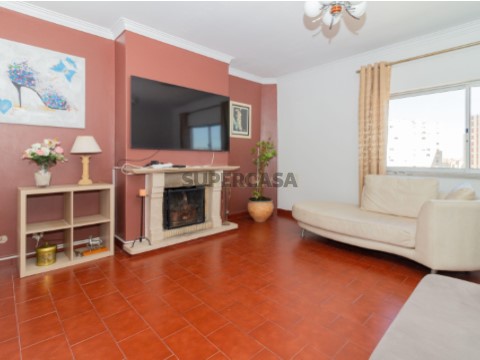 Apartamento T3 em Carregado e Cadafais, Alenquer