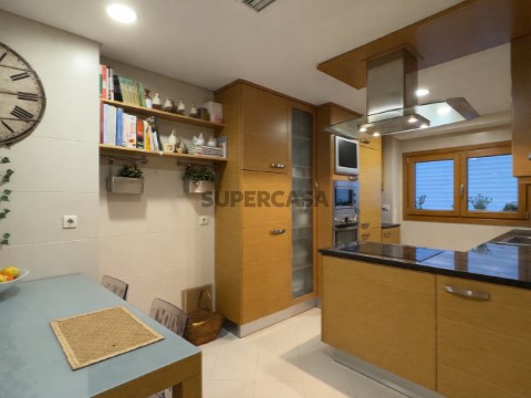 APARTAMENTO T4 PARA VENDA EM LOULÉ