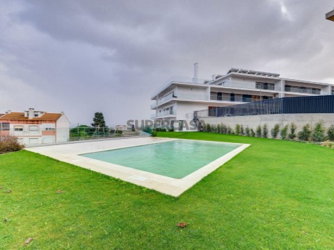 Apartamento T4 em Santa Iria de Azoia, São João da Talha e Bobadela, Loures