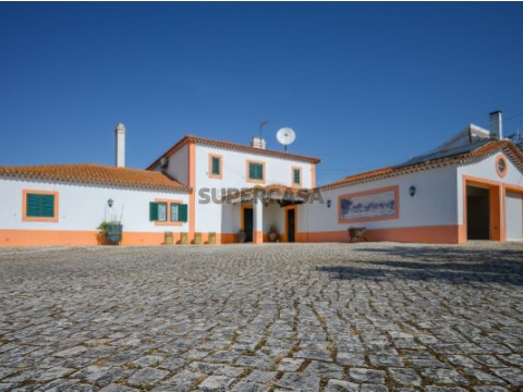 Moradia T6 em Romeira e Várzea, Santarém
