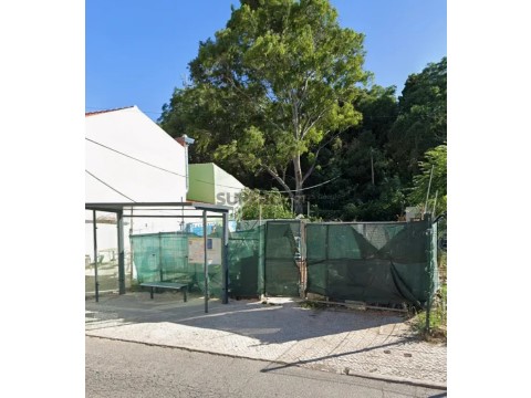 städisches Grundstück auf Campolide, Lisboa
