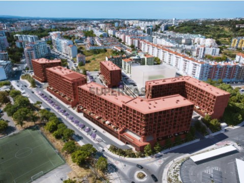 Apartamento T4 em Laranjeiro e Feijó, Almada