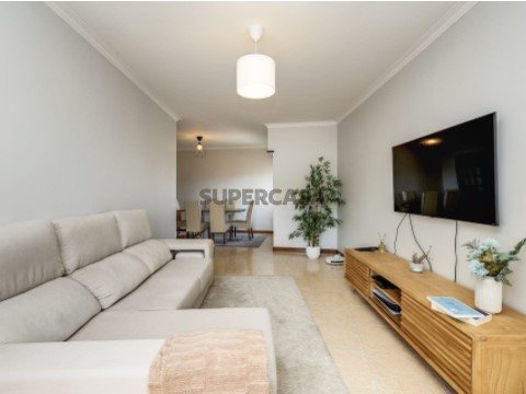 Apartamento T2 em Massamá e Monte Abraão, Sintra