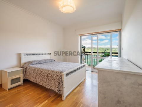 Apartamento T2 em União Freguesias Santa Maria, São Pedro e Matacães, Torres Vedras