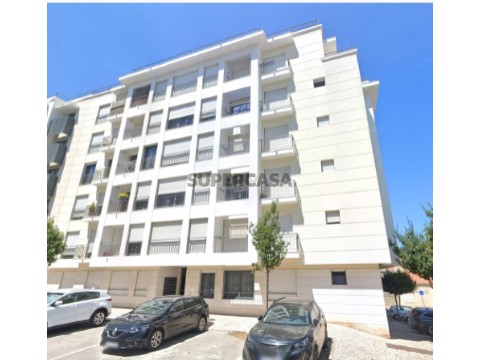Apartment 3 Zimmer auf Águas Livres, Amadora