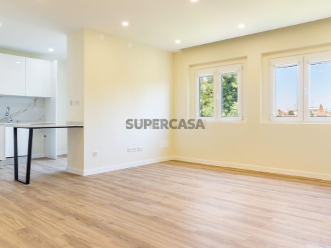 Apartamento T4 em Alvalade, Lisboa