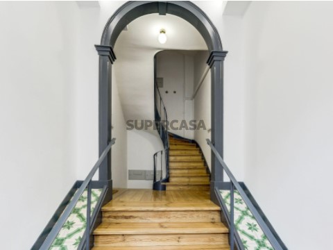 Apartamento T2 em Alcântara, Lisboa