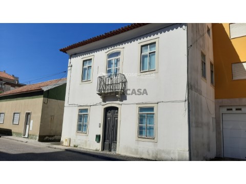 Gebouw Op Leiria, Pousos, Barreira e Cortes, Leiria