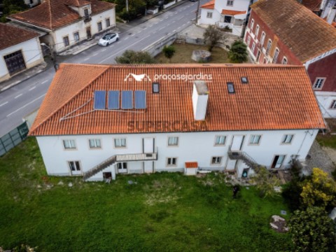 Gebouw Op Parceiros e Azoia, Leiria