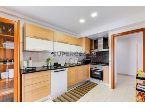 Apartamento T3 em Coimbrão, Leiria