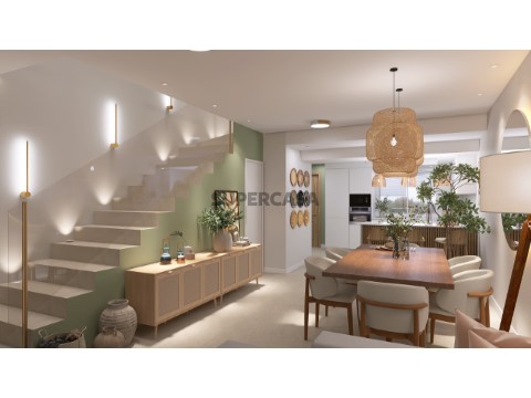 8-Escada e Sala de Jantar 2