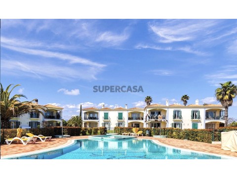 Apartamento T2 situado junto ao golfe - Carvoeiro para Investimento, Férias ou Residencia