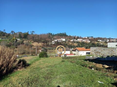 Terreno Urbano em Repeses e São Salvador, Viseu