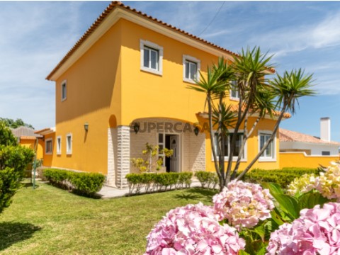 Moradia T3-Carvoeira-Piscina-Jardim -Ericeira-Home-Tailors-Business