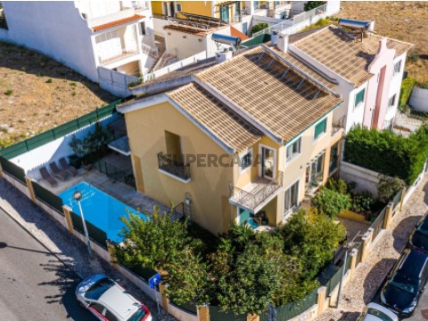 Moradia T5 em Carcavelos e Parede, Cascais