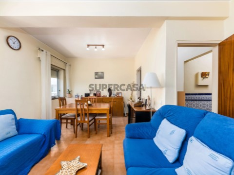 Apartamento T2 em Corroios, Seixal