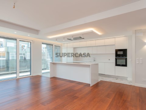 Apartamento T5 em Almada, Cova da Piedade, Pragal e Cacilhas, Almada