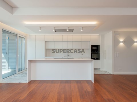 Apartamento T3 em Almada, Cova da Piedade, Pragal e Cacilhas, Almada