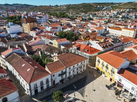Gebouw Op União Freguesias Santa Maria, São Pedro e Matacães, Torres Vedras