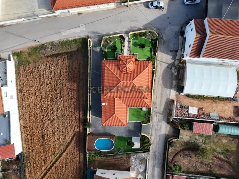 Moradia T5 em Miragaia e Marteleira, Lourinhã