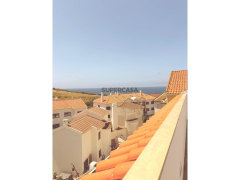 Apartamento T2 em Atouguia da Baleia, Peniche