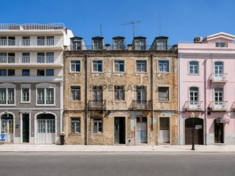 Prédio em Alcântara, Lisboa