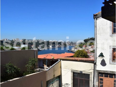 Gebouw Op Cedofeita, Santo Ildefonso, Sé, Miragaia, São Nicolau e Vitória, Porto