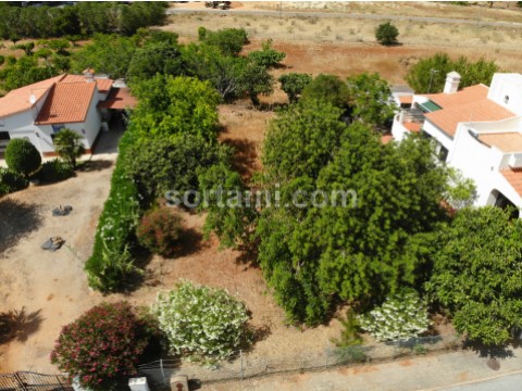 Terreno em Faro (Sé e São Pedro), Faro