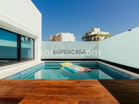 Apartamento T3 em Faro (Sé e São Pedro), Faro